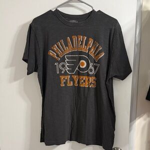Gray Philadelphia Flyers T-Shirt - medium